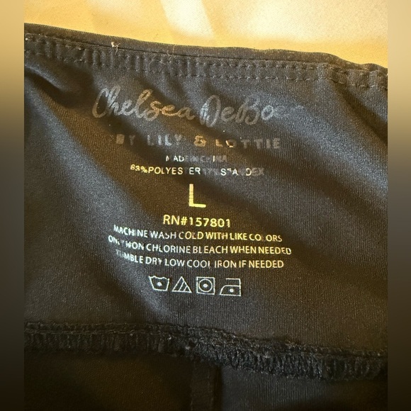 Chelsea DeBoer by Lily and Lottie black leggings size large - Picture 2 of 3